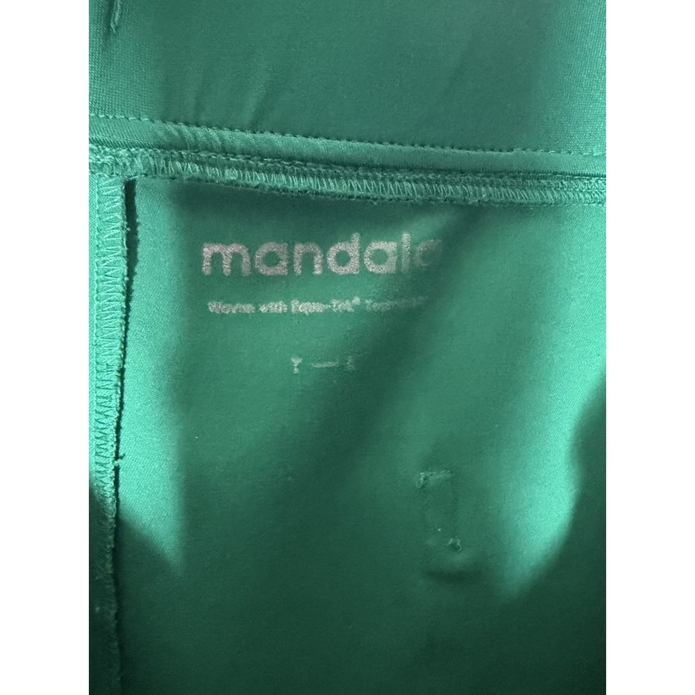 Mandala Women's Green Scrubs Set Size Tall-Large - Picture 9 of 9